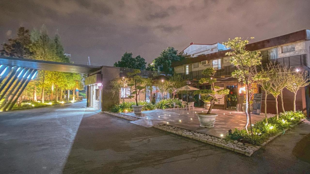Holly Wood Motel Pitou Esterno foto
